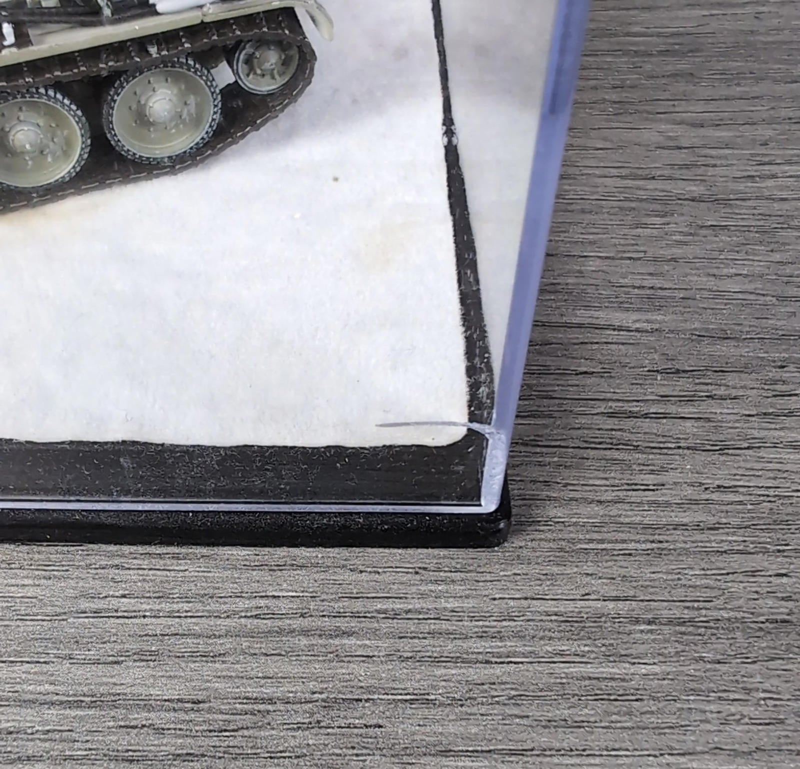 Dragon Armor T-34/76 MOD.1941 1st Guards Tank Brigade Moscow 1942 1:762 Scale