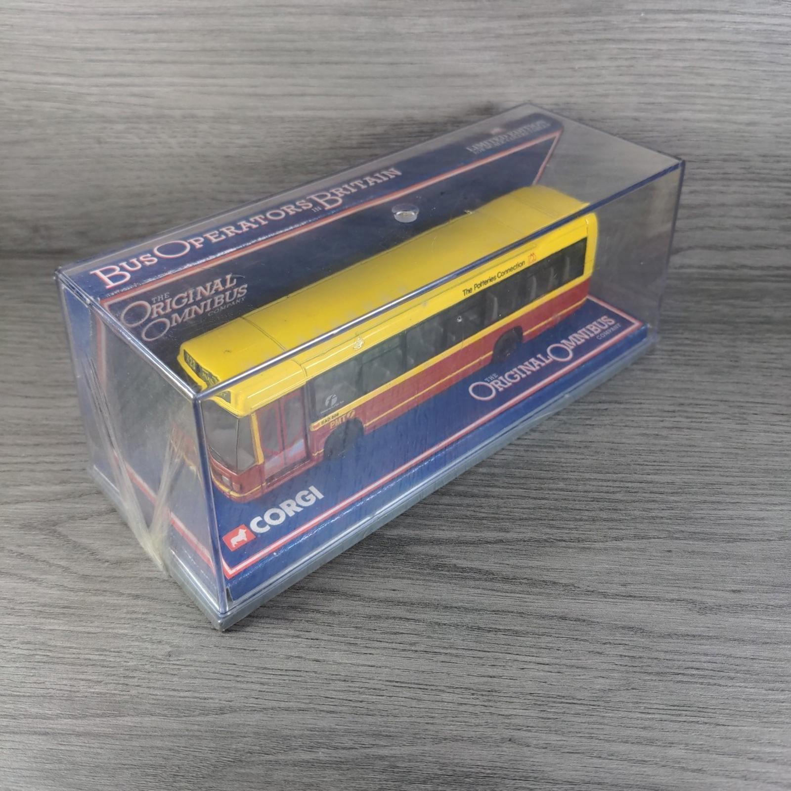 Corgi The Original Omnibus Co 429005 Optare Delta PMT 1:76 Diecast Scale Model
