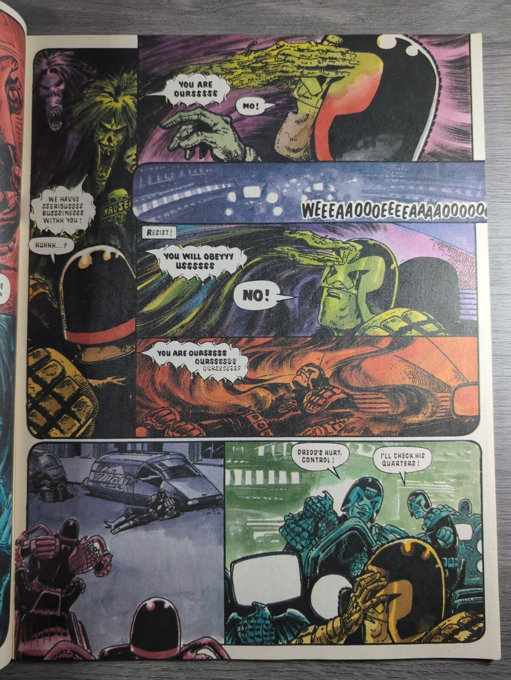 2000AD Prog 675 Featuring Judge Dredd Comic 21st April 1990 Vintage Retro Comic