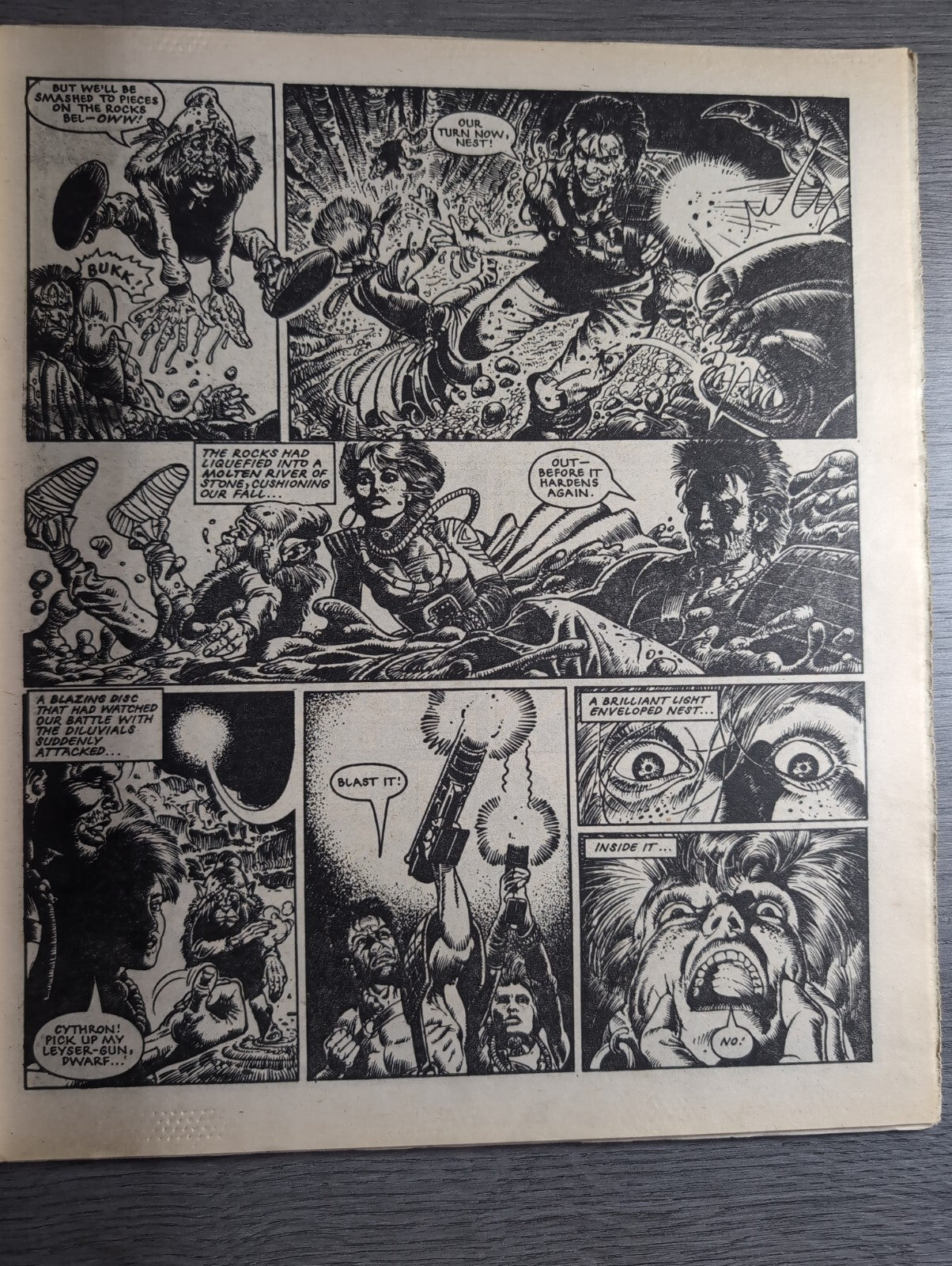 2000AD Prog 412 Featuring Judge Dread Comic 6th April 1985 Vintage Retro Comic