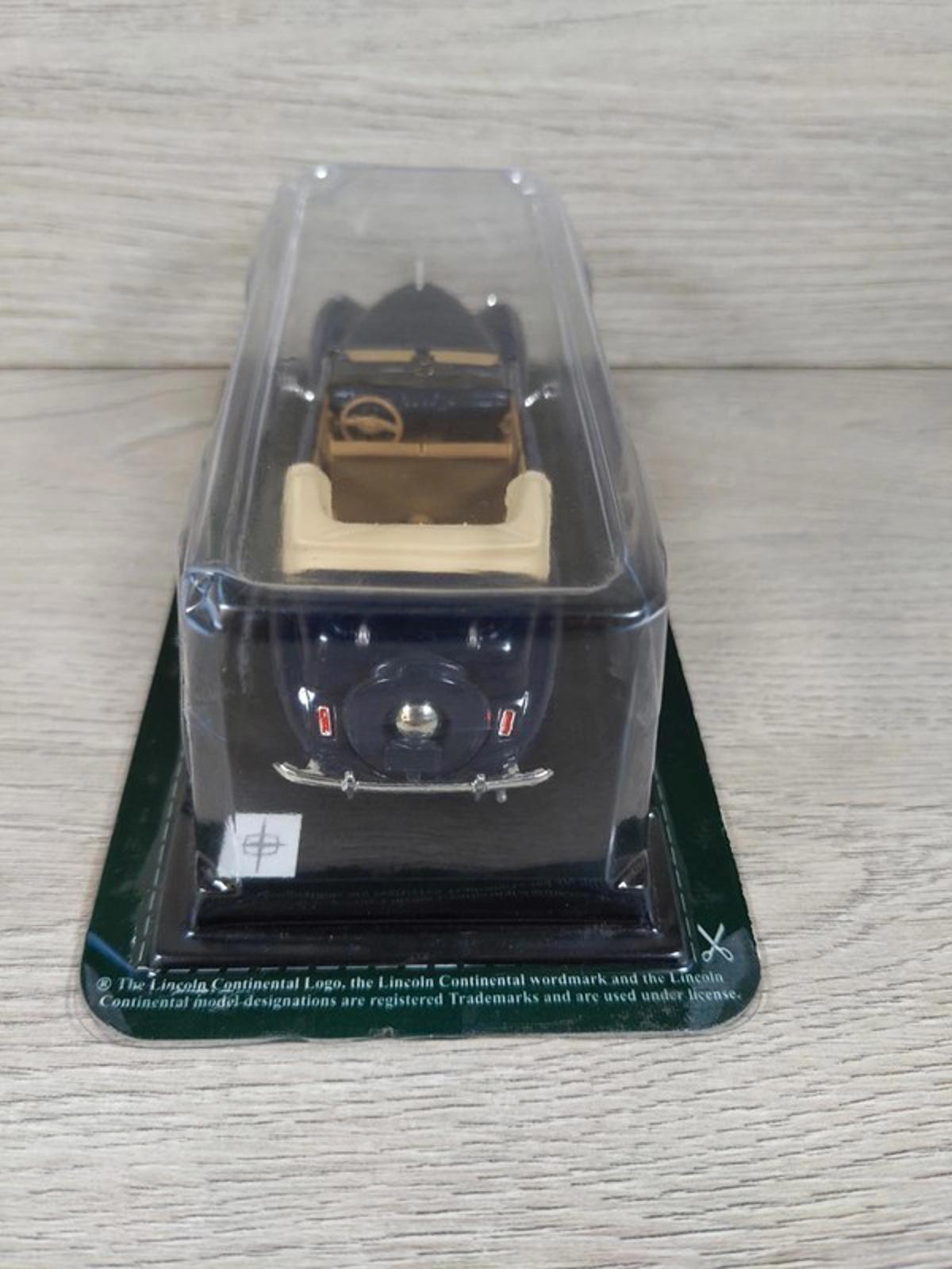 Del Prado Ultimate Car Collection Lincoln Continental 1:43 Scale Diecast Model