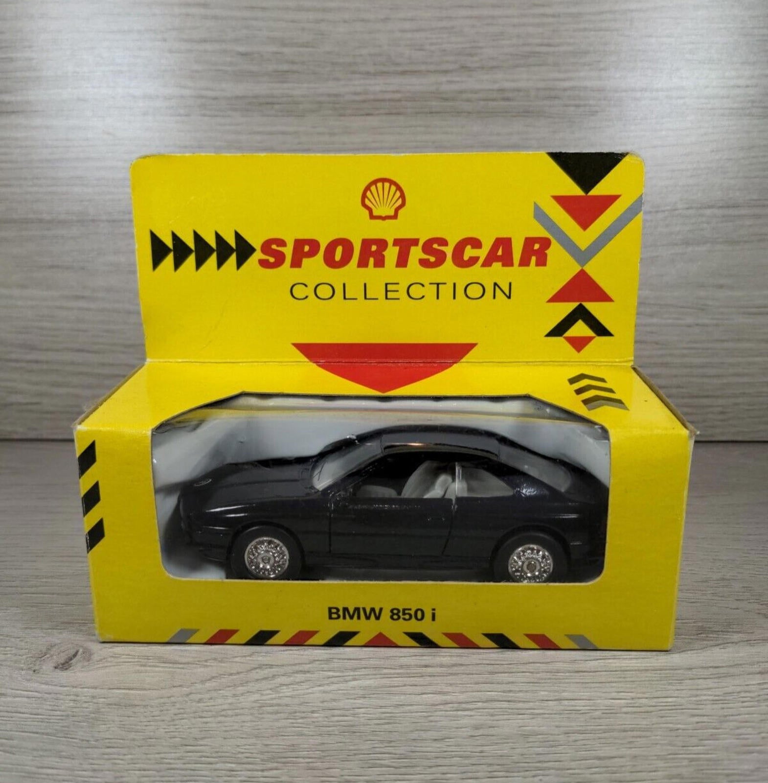 Shell Garage Sports Car Collection BMW 850 I Vintage Dicast Car - Retrorama UK