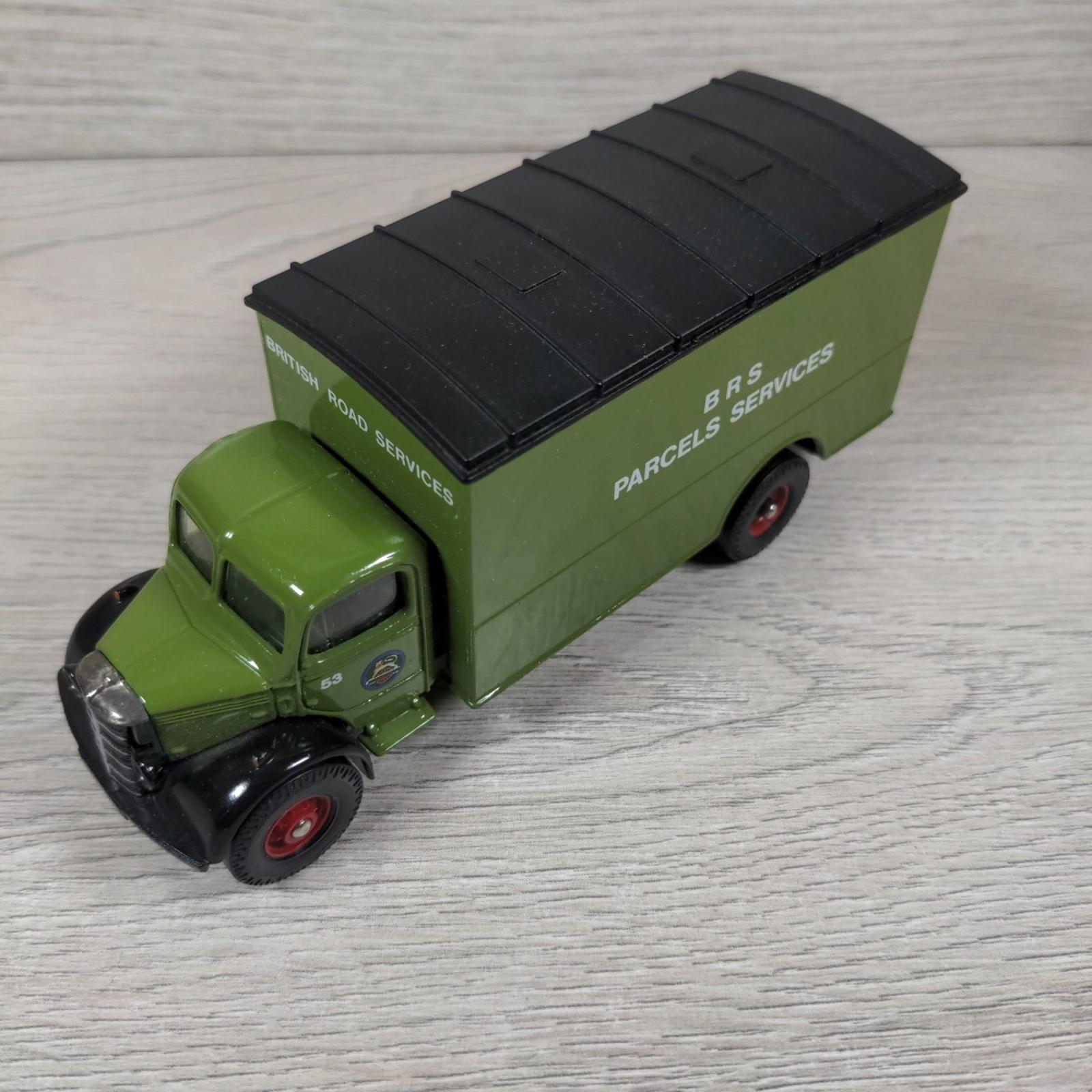Corgi 97200 British Road Services Morris J Van Bedford Box Van Die-Cast Models