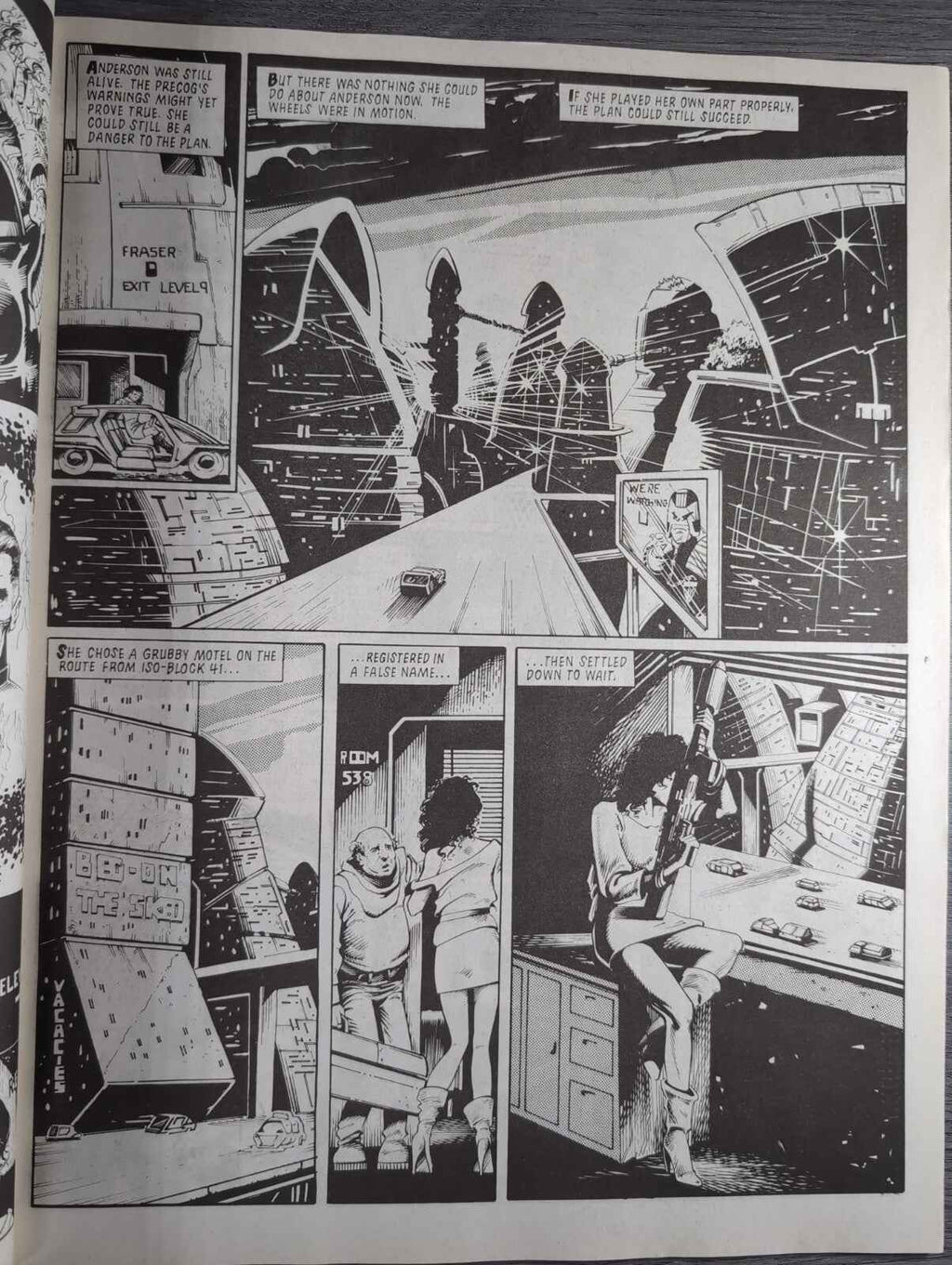 2000AD Prog 526 Featuring Judge Dread Comic 13th June 1987 Vintage Retro Comic