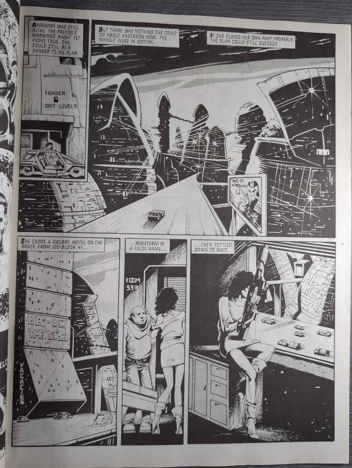 2000AD Prog 526 Featuring Judge Dread Comic 13th June 1987 Vintage Retro Comic