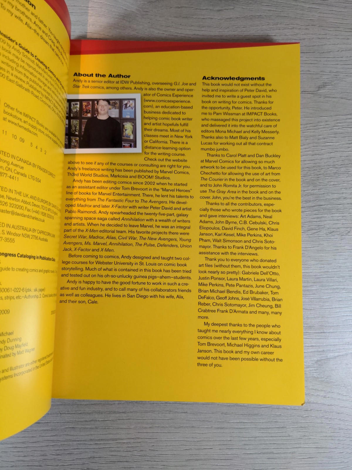 The Insider's Guide to Creating Comics and Graphic Novels by Andy Schmidt - Retrorama UK