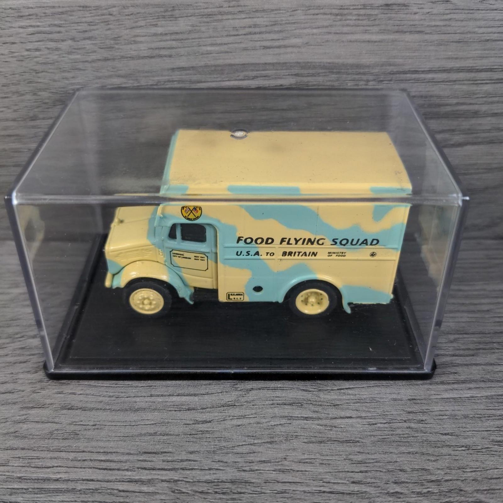 Oxford Military Food Flying Squad Bedford OX 30cwt Van 1:76 Scale Die-Cast Model