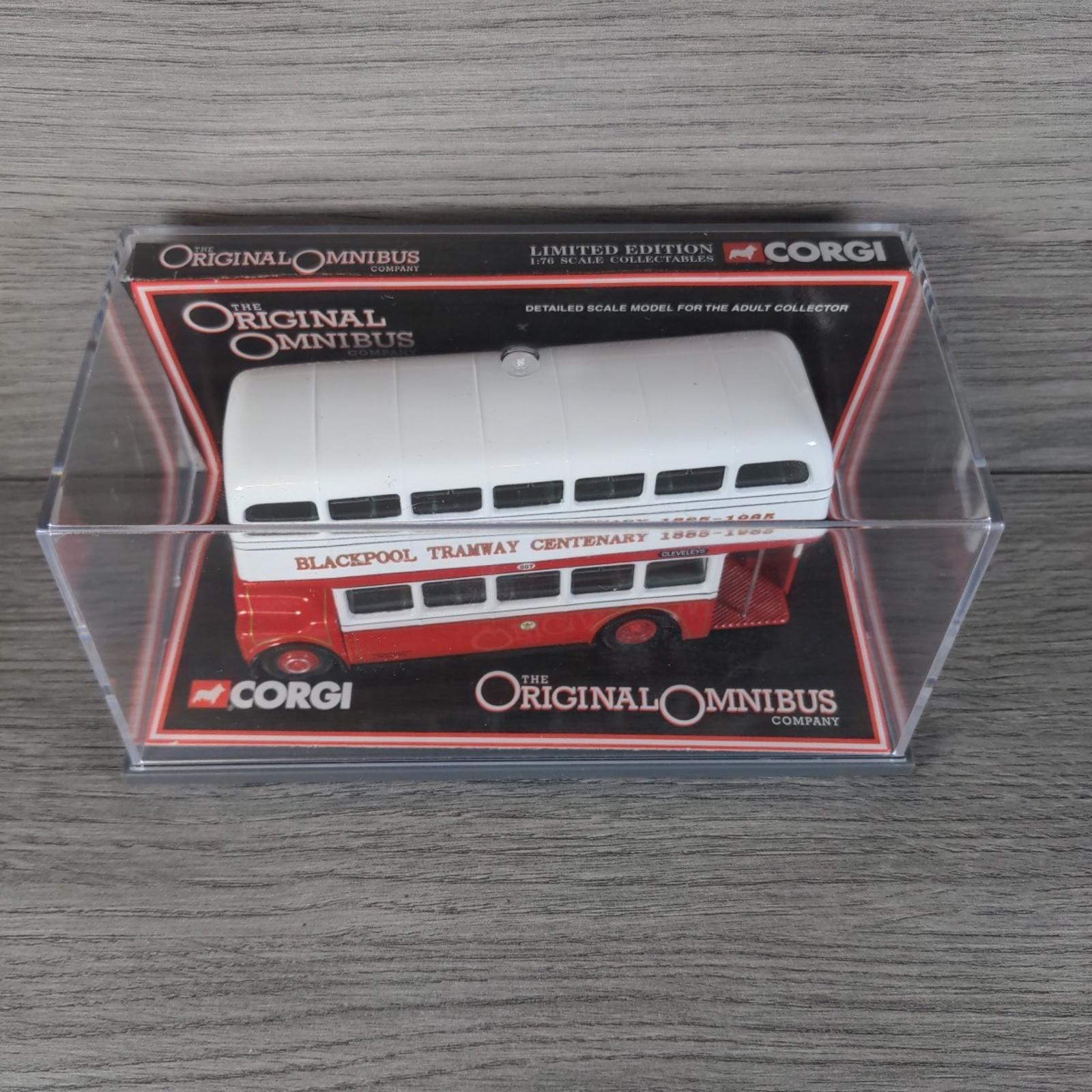 Corgi The Original Omnibus Co 41103 Leyland Totan PD3A/1 - 1:76 Scale Model