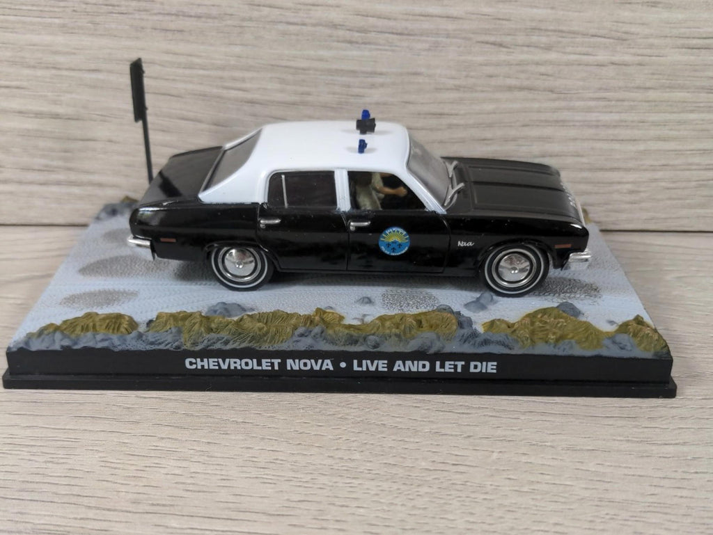 Eaglemoss James Bond 007 Chevrolet Nova Live And Let Die Diecast Car 1:43 Scale