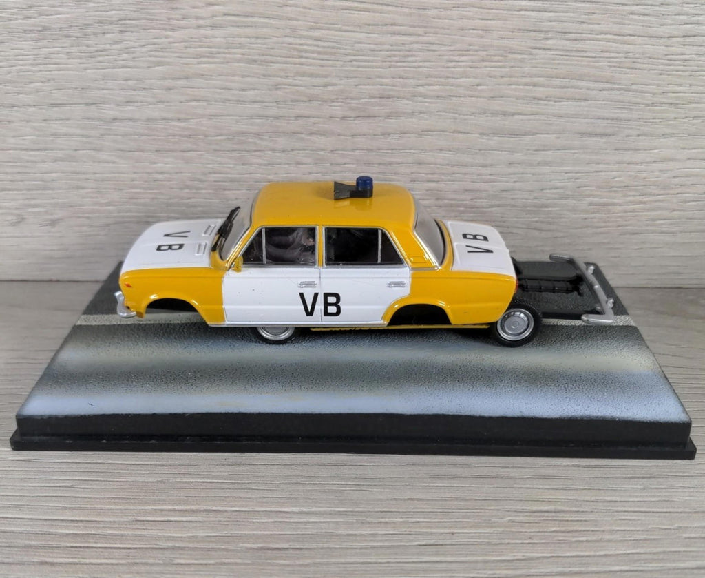 Eaglemoss James Bond 007 Lada 1500 The Living Daylights Diecast Car 1:43 Scale