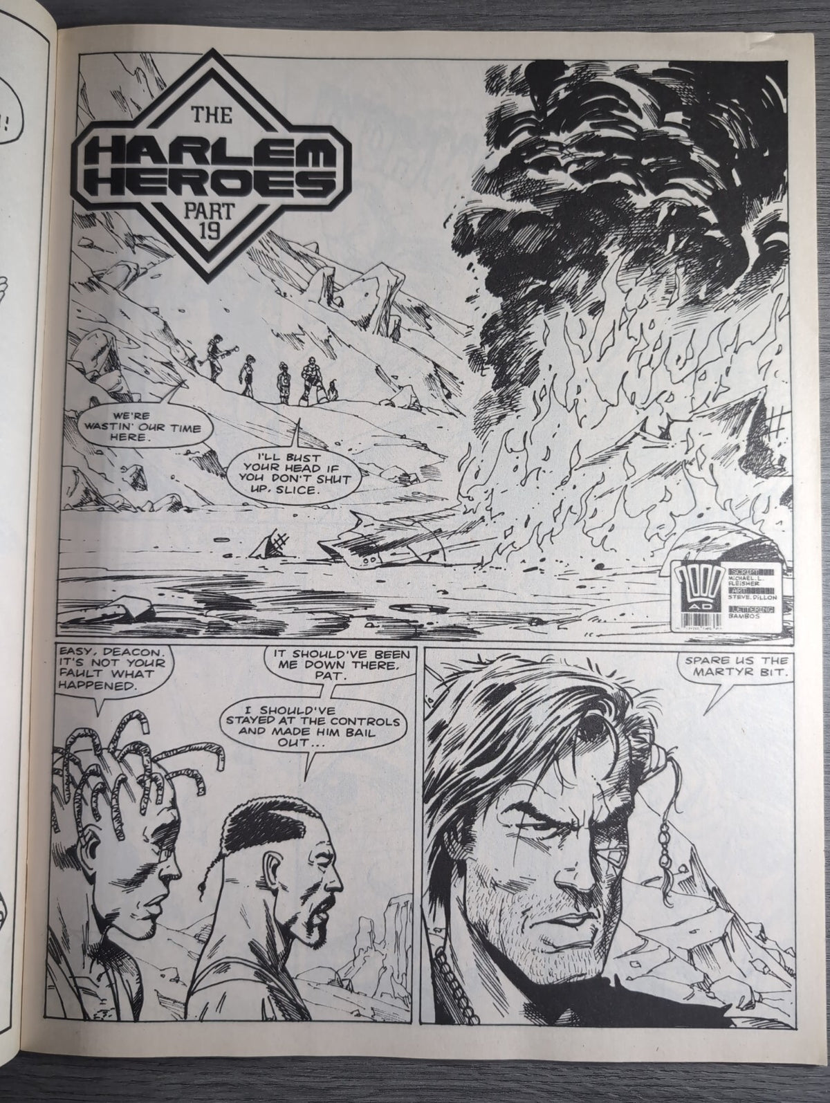 2000AD Prog 695 Featuring Judge Dredd Comic 8th Sept 1990 Vintage Retro Comic
