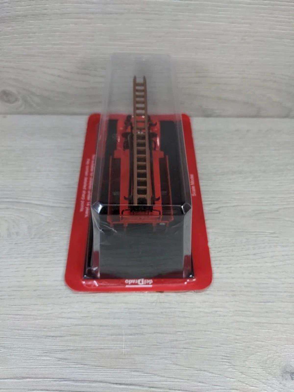 Del Prado Diecast 1929 Fire Engine Chevrolet 1:50 Scale Model - Retrorama UK