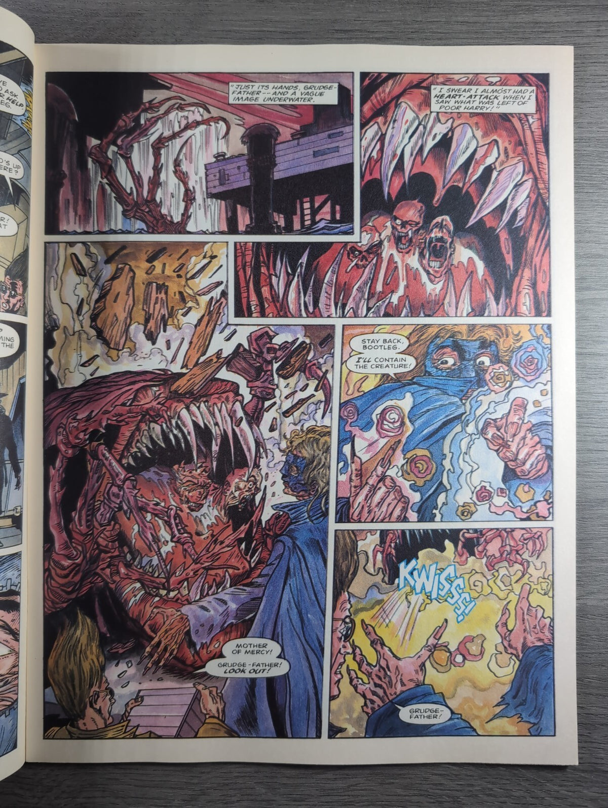 2000AD Prog 880 Featuring Judge Dredd Comic 25th March 1994 Vintage Retro Comic