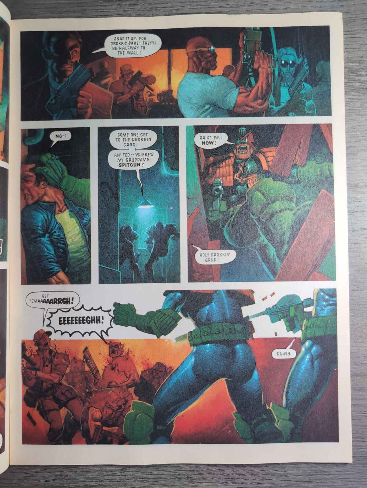 2000AD Comic Featuring Judge Dredd  Prog 819 23rd Jan 1993 Vintage Retro Comics
