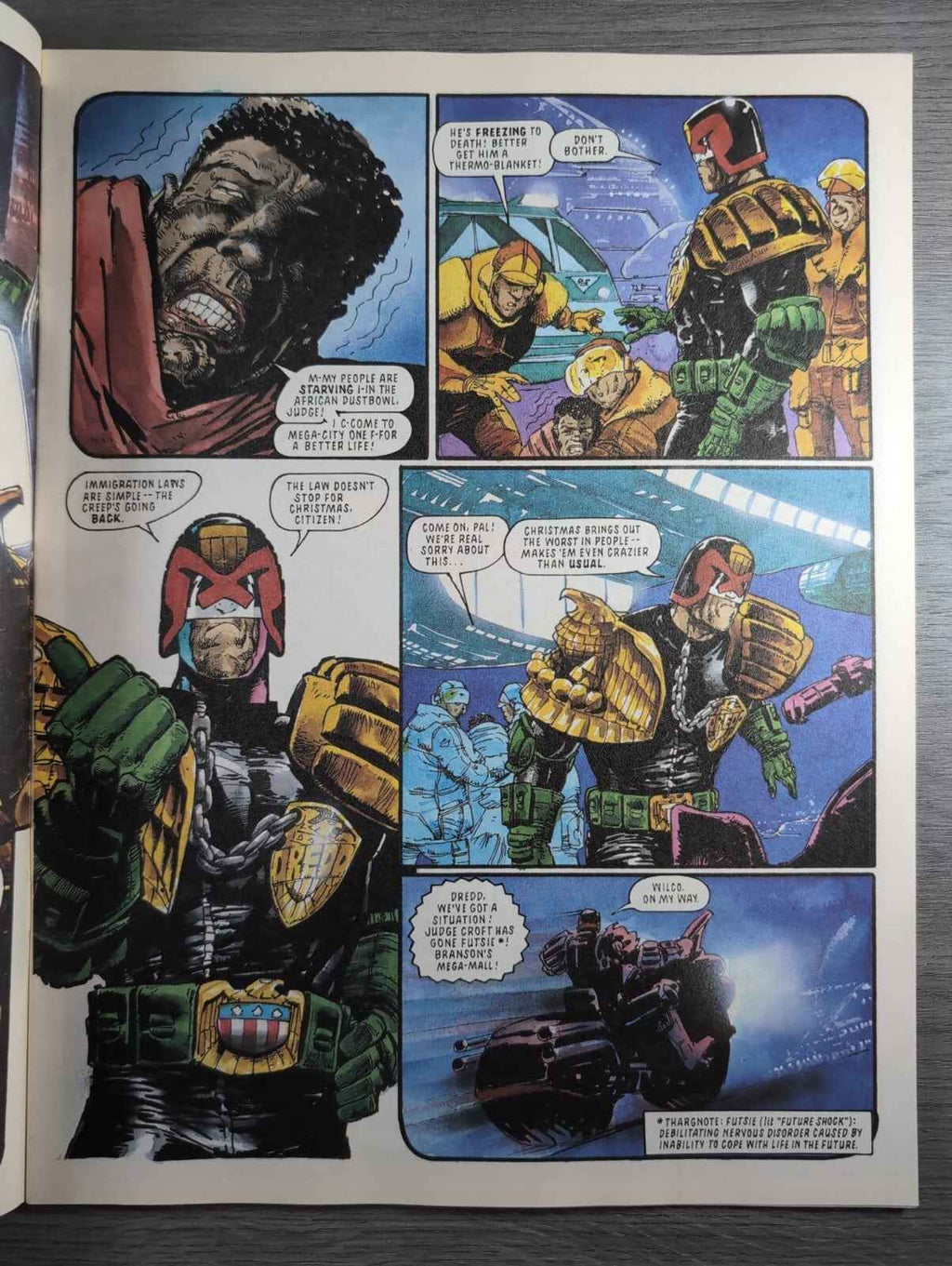 2000AD Prog 867 Featuring Judge Dredd Comic 25th Dec 1993 Vintage Retro Comic