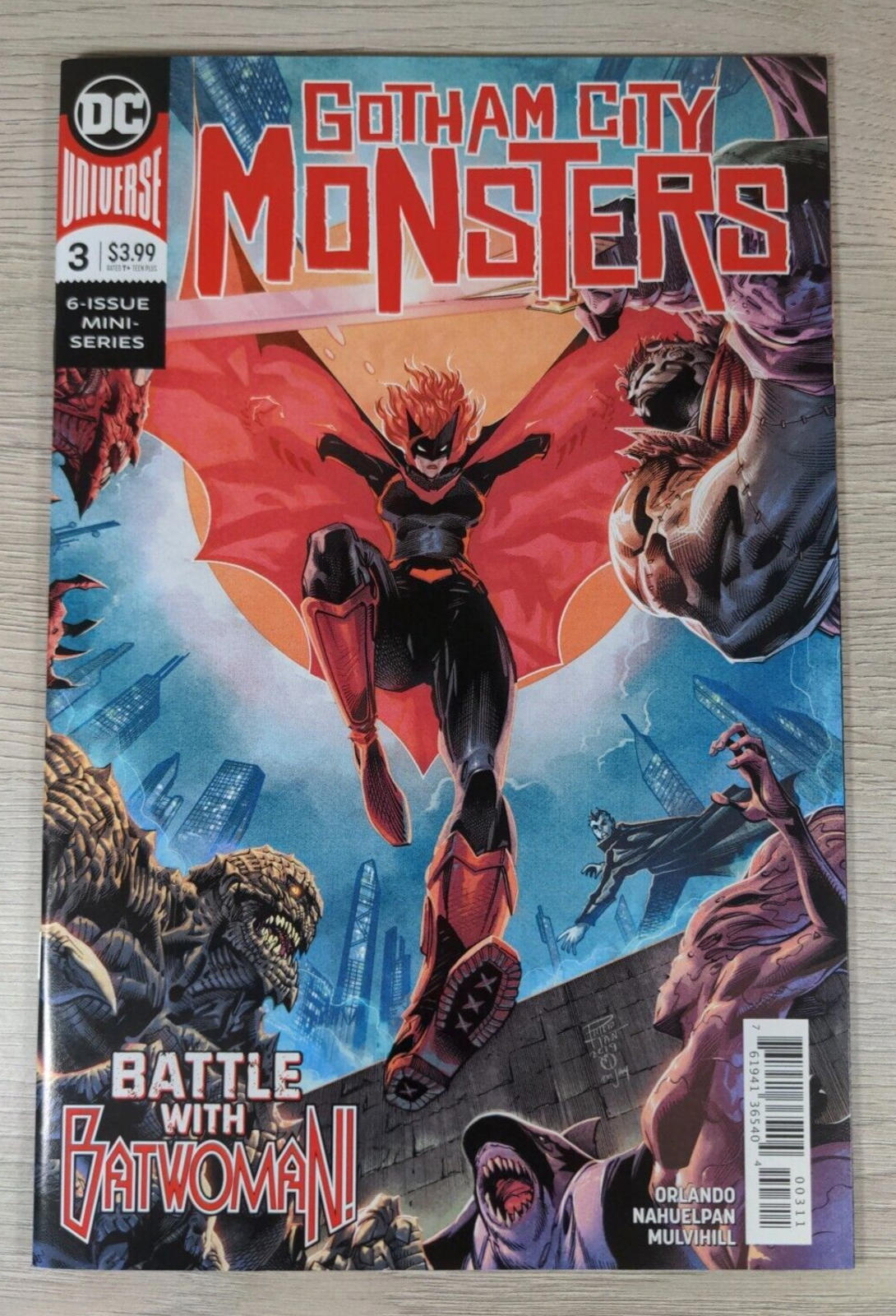 DC Universe: Gotham City Monsters Comic Issue No 3 Battle With Batwoman - 2019 - Retrorama UK