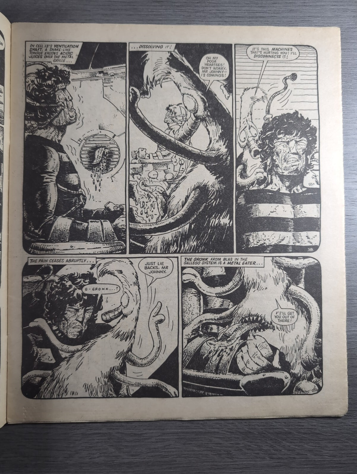 2000AD Prog 382 Featuring Judge Dredd Comic 8th Sept 1984 Vintage Retro Comic