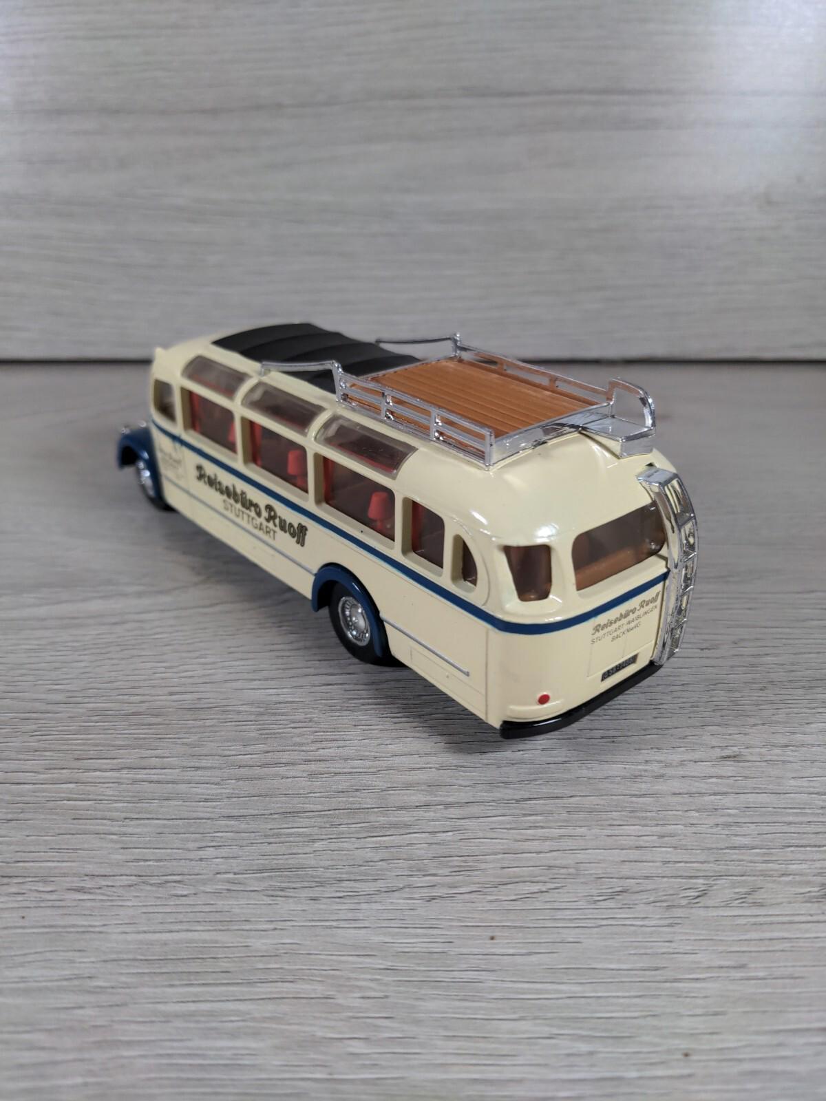 The Dinky Collection DY-S 10 1950 Mercedes-Benz Diecast Omnibus Type 0-3500 - Retrorama UK