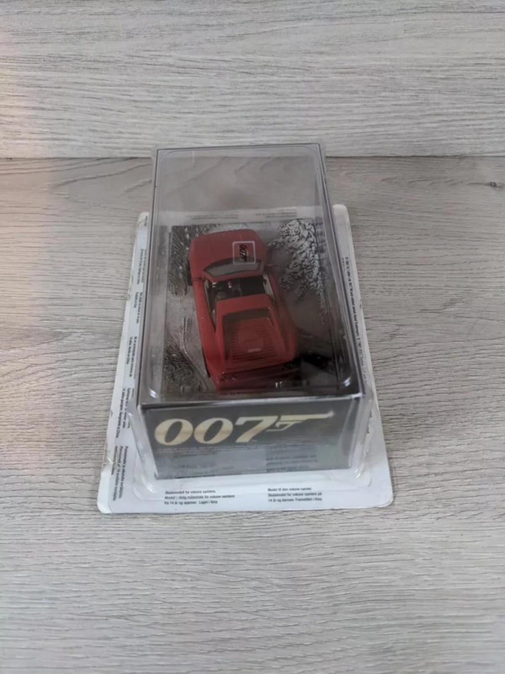 Eaglemoss James Bond 007 Ferrari F355 GTS Diecast Car 1:43 Scale + Magazine #10
