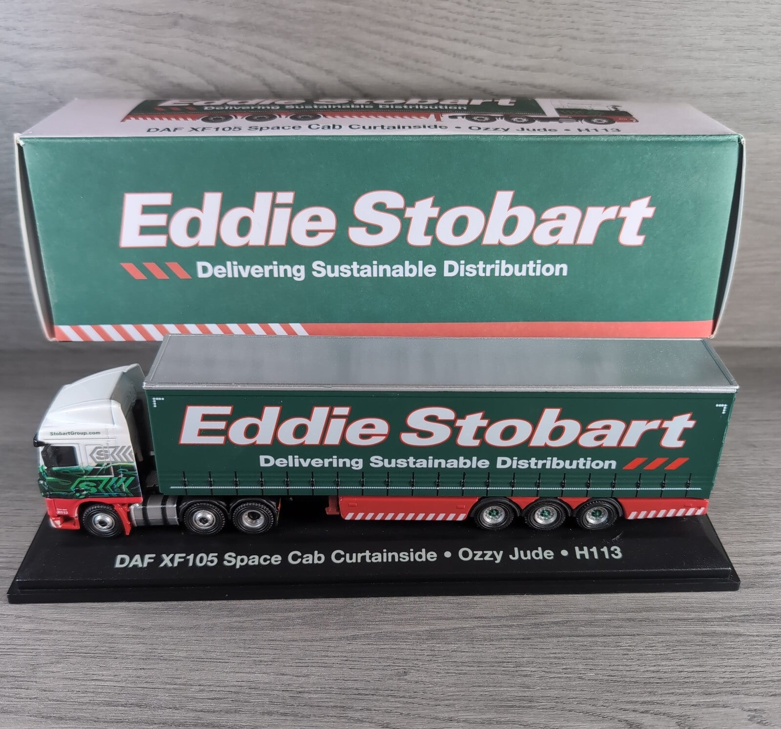 Atlas Editions Eddie Stobart DAF XF105 Space Cab Curtianside Ozzy Jude H113 1:76