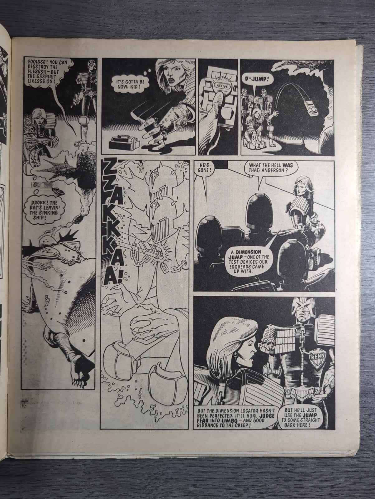 2000AD Prog 424 Featuring Judge Dread Comic 29th June 1985 Vintage Retro Comic