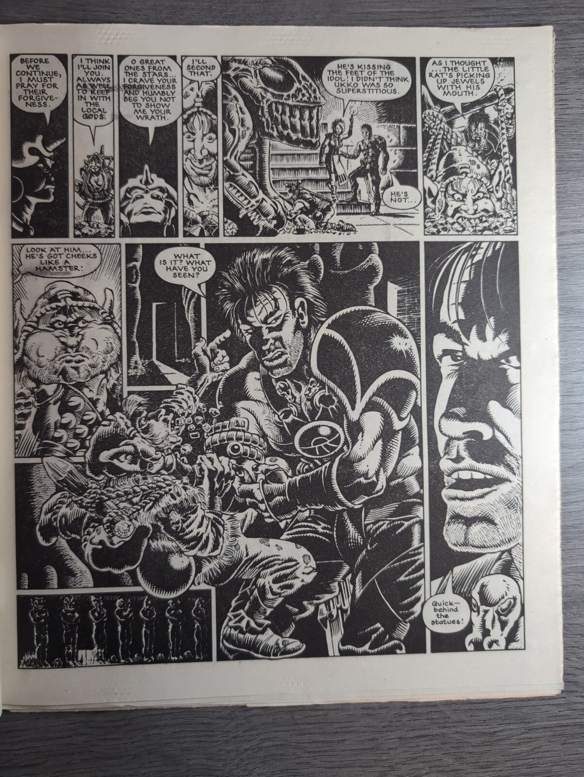 2000AD Prog 450 Featuring Judge Dread Comic 28th December 1985 Retro Comic