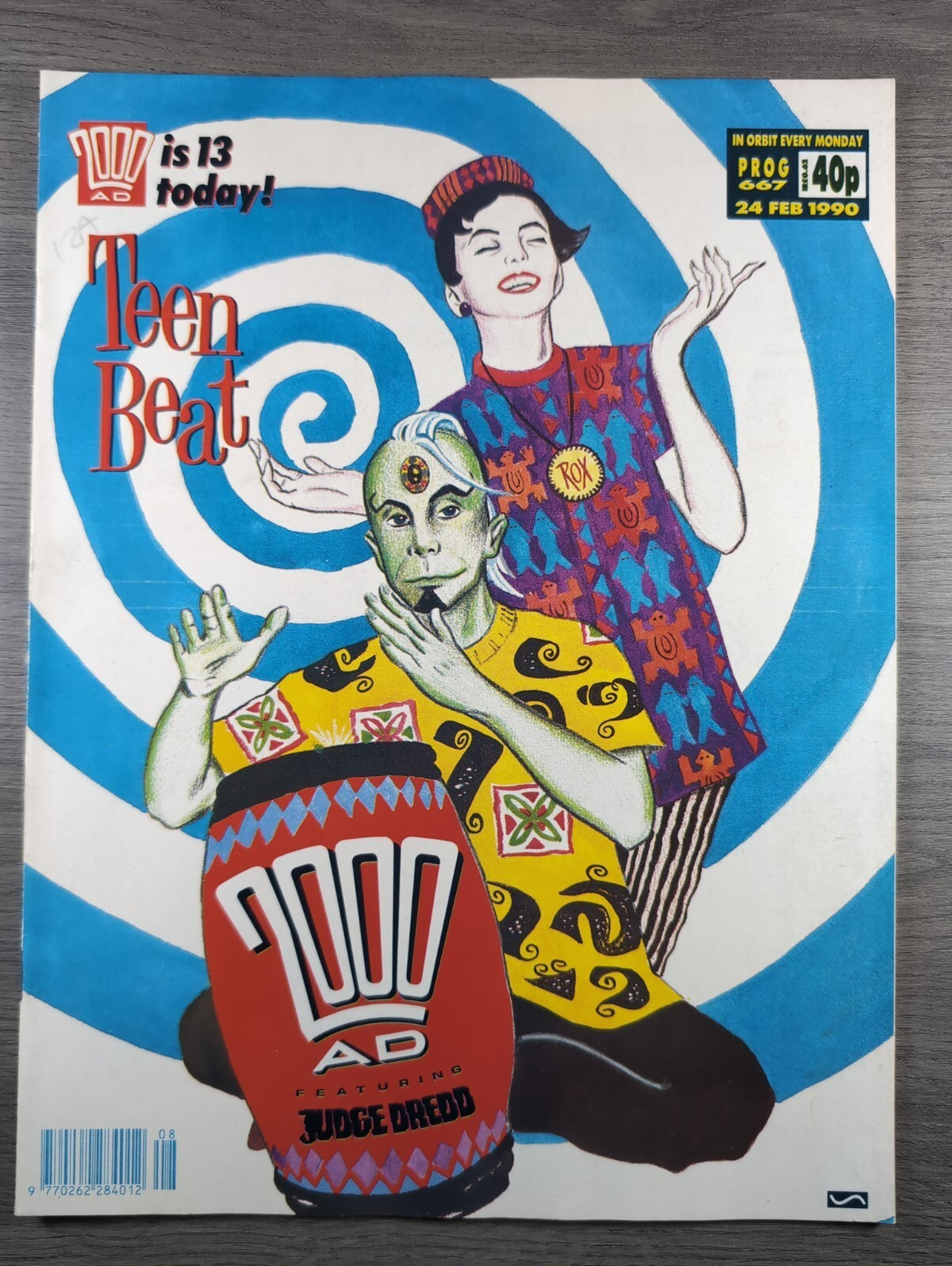 2000AD Prog 667 Featuring Judge Dread Comic 24th Feb 1990 Vintage Retro Comic - Retrorama UK