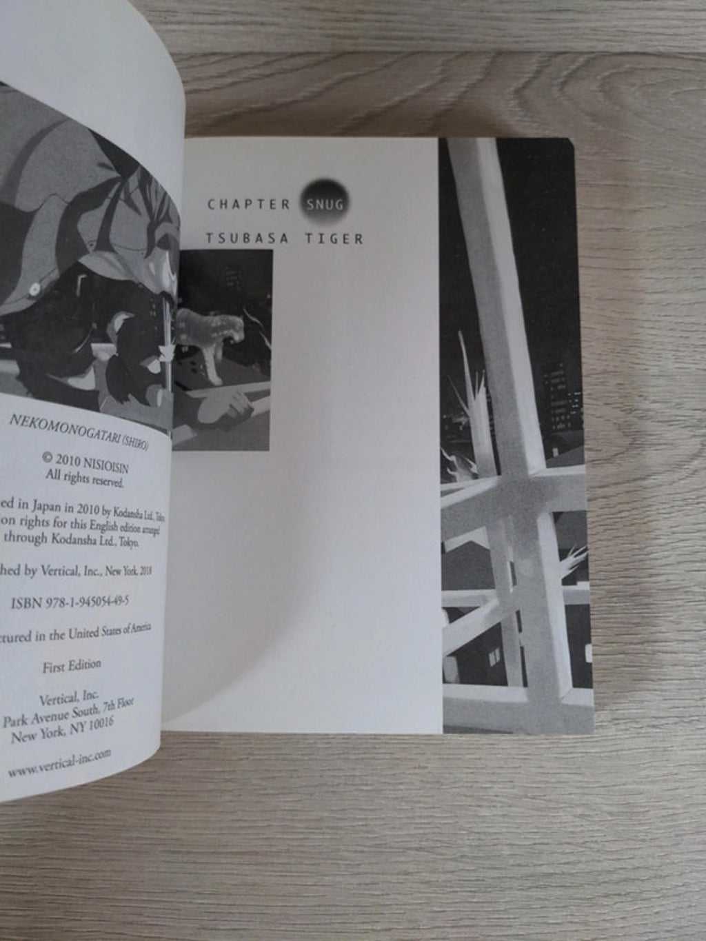 Nekomonogatari (White) by Nisioisin Paperback Manga Novel 2018 In English