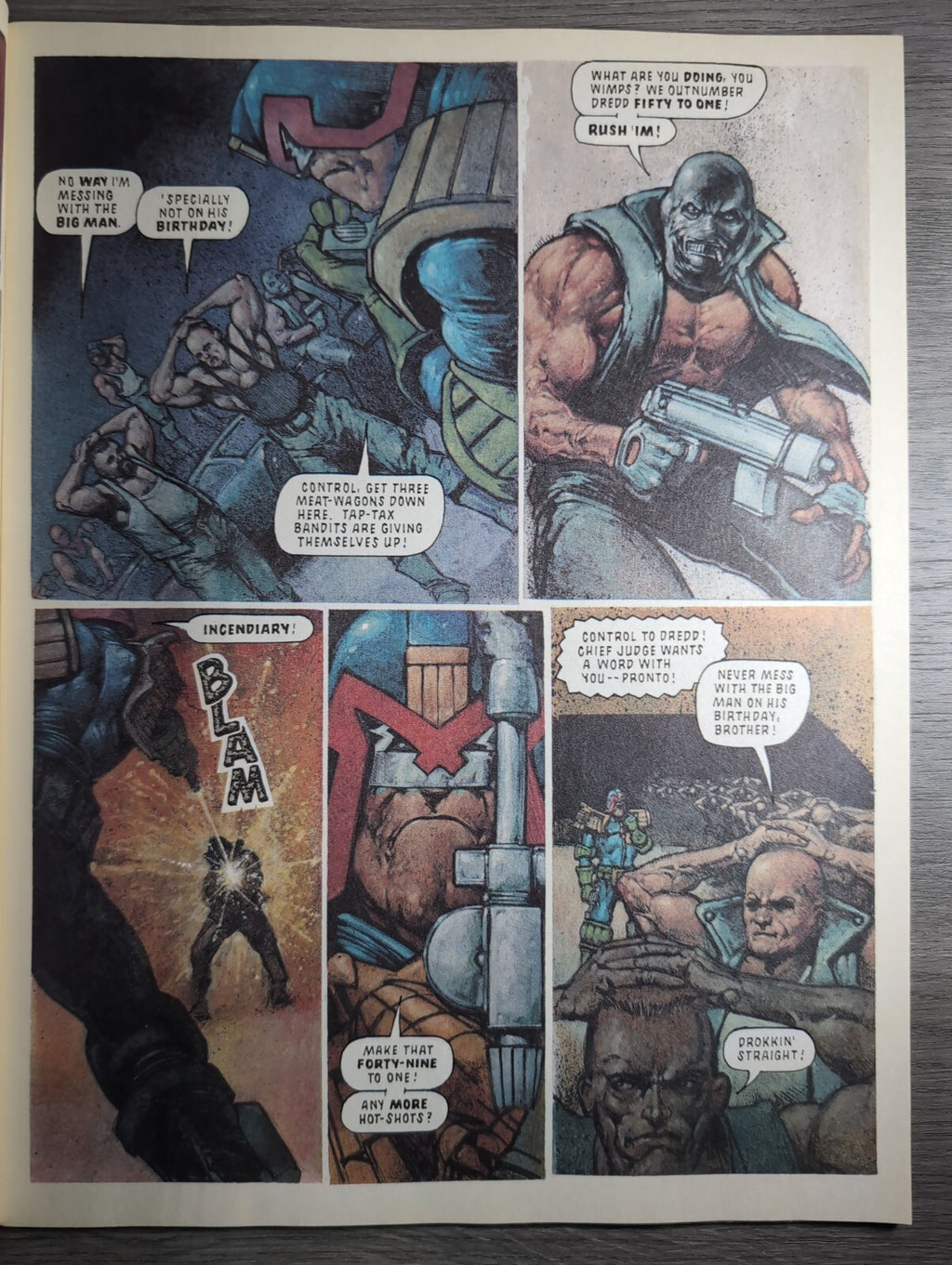 2000AD Prog 829 Featuring Judge Dredd Comic 3rd April 1993 Comic + Stickers