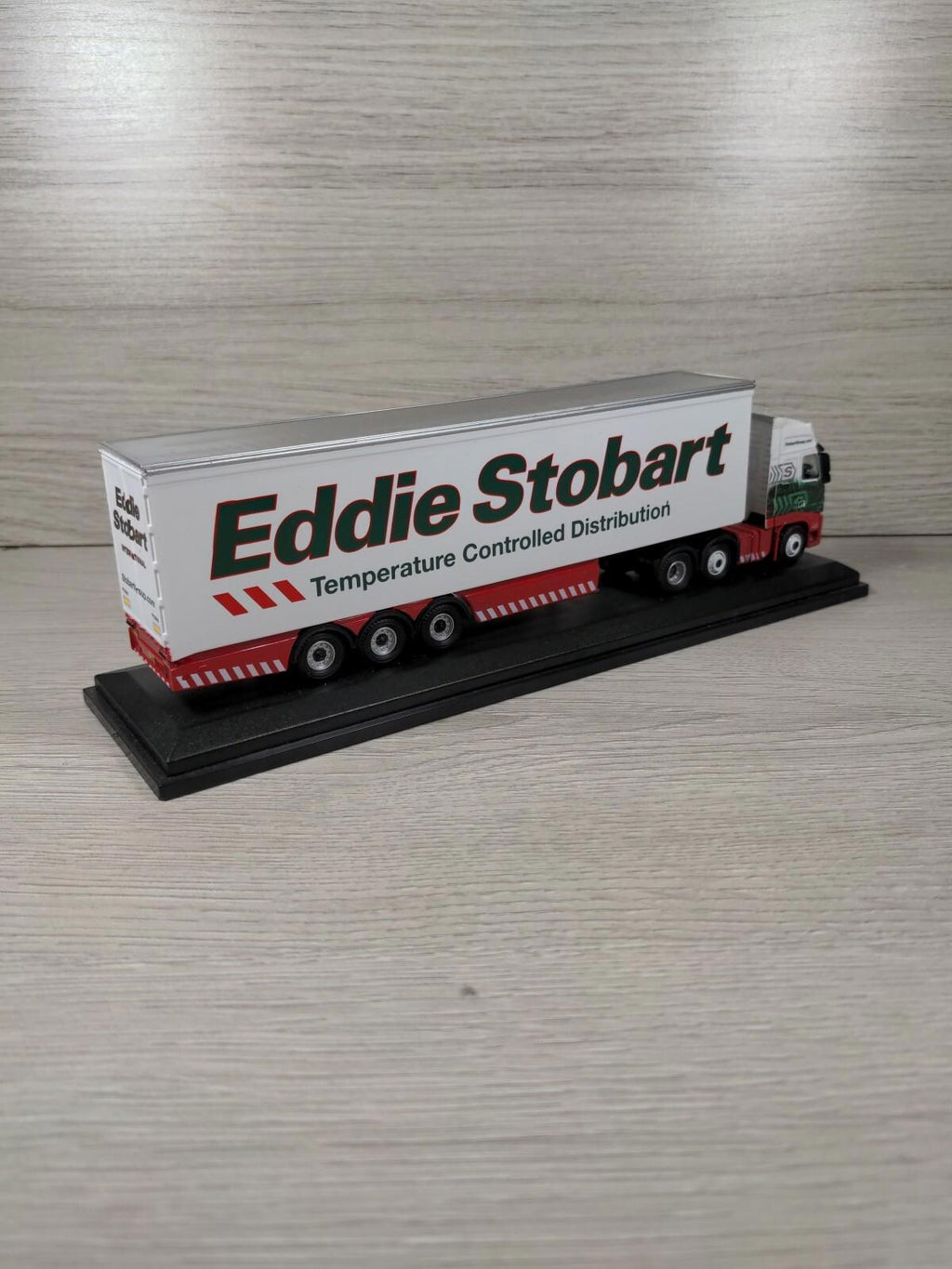 Atlas Editions Eddie Stobart Volvo FH Fridge Trailer - Emma Jade - H4663 Diecast