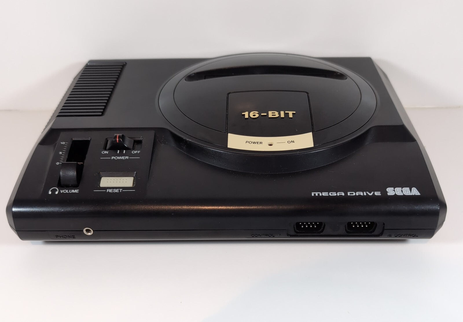 Sega Mega Drive Console 16- BIT UK PAL Region Retro Video Gaming Fully Tested