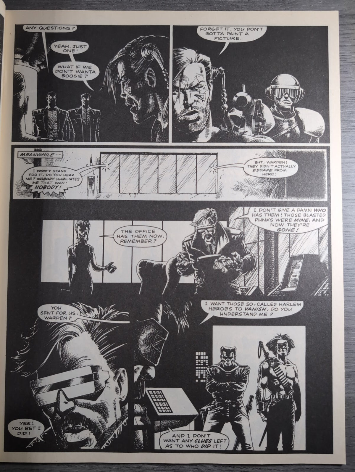 2000AD Prog 674 Featuring Judge Dredd Comic 14th April 1990 Vintage Retro Comic