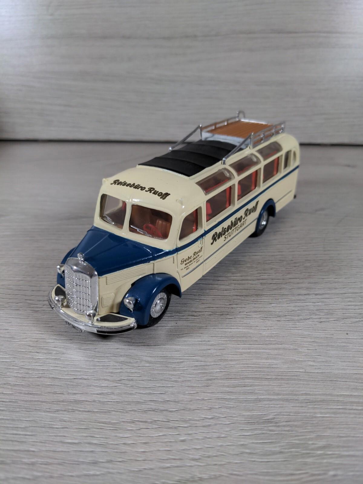 The Dinky Collection DY-S 10 1950 Mercedes-Benz Diecast Omnibus Type 0-3500 - Retrorama UK