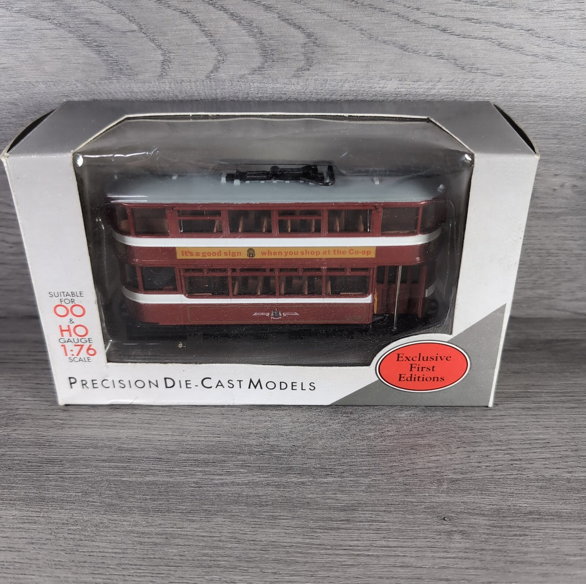 Exclusive First Editions EFE 13402 Leeds Transport C.W.S Tram Die-Cast Model - Retrorama UK