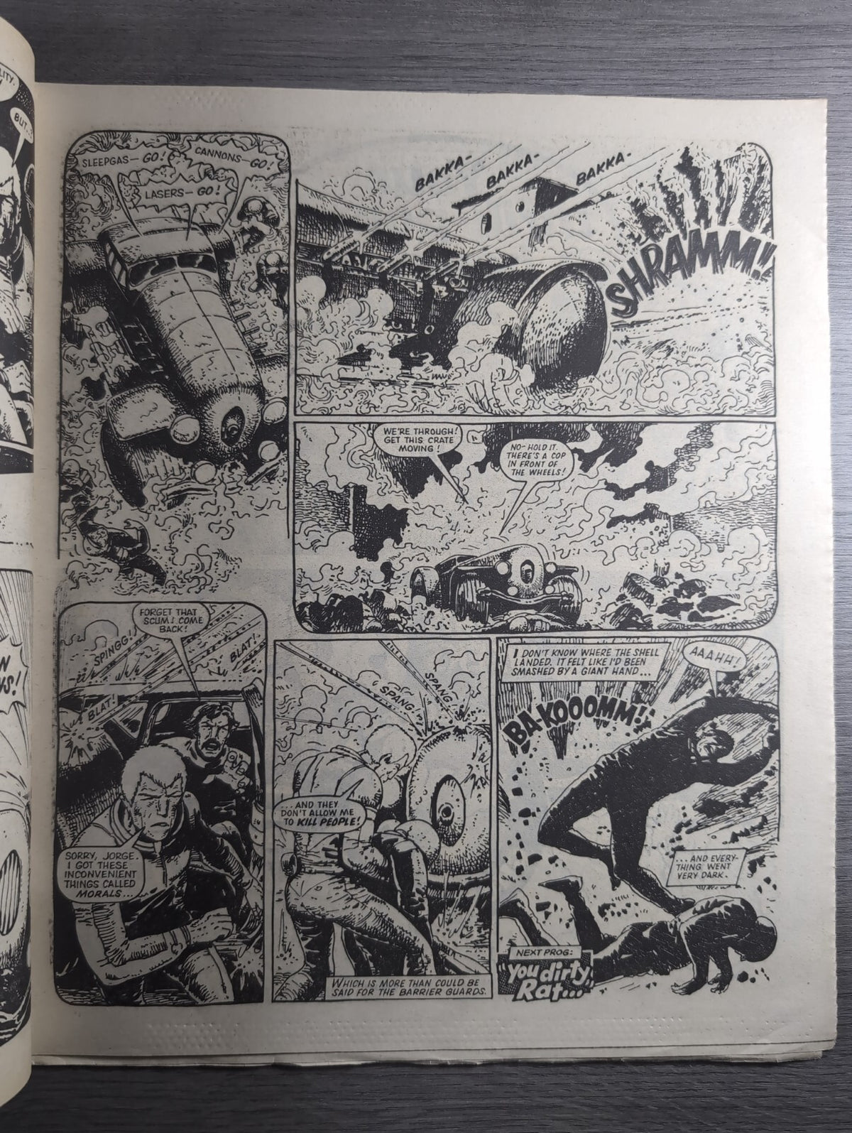 2000AD Prog 395 Featuring Judge Dredd Comic 8th Dec 1984 Vintage Retro Comic