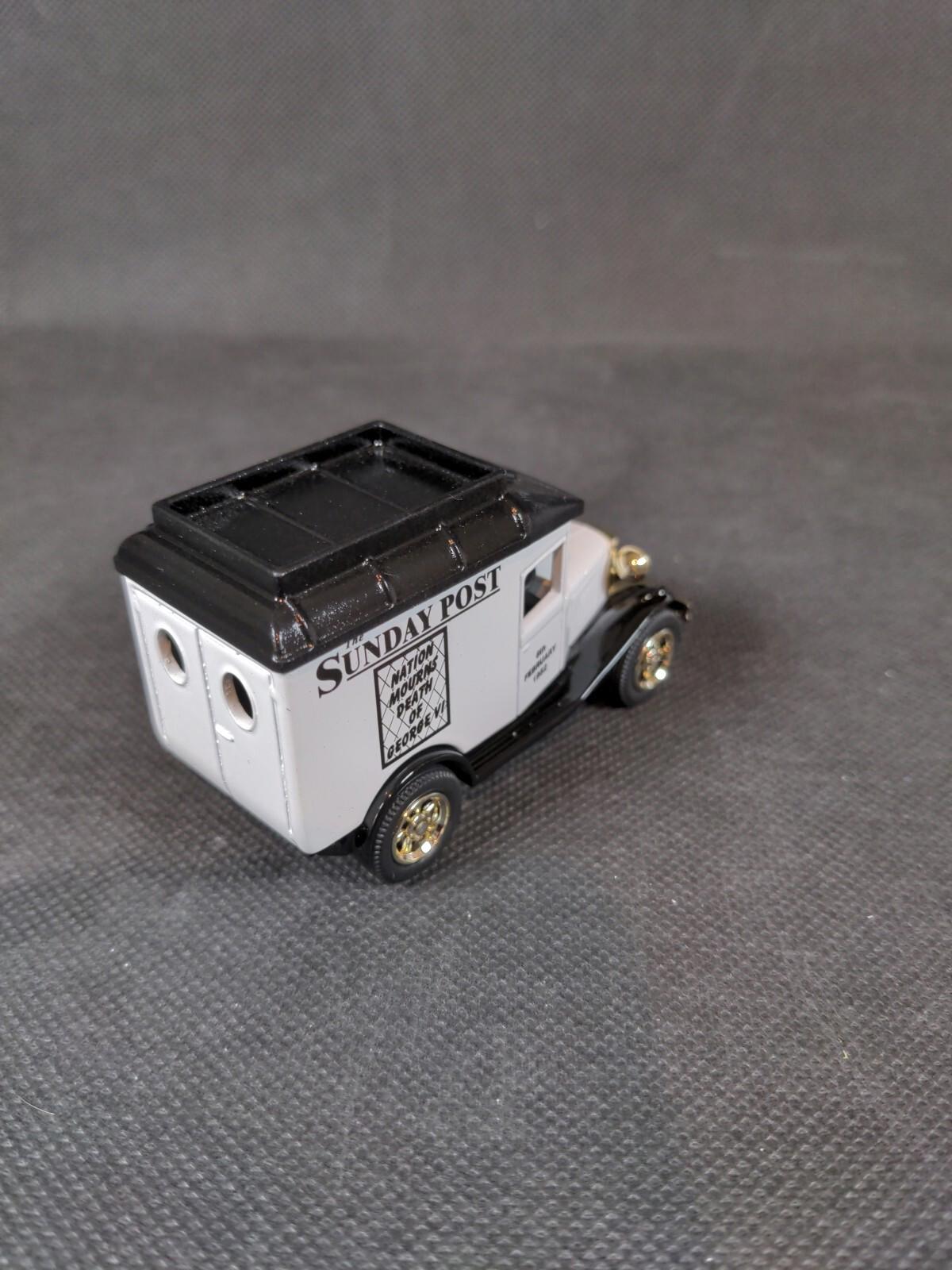 Oxford Diecast - Ltd Edition 1:43 Sunday Post Golden Jubilee Celebrations 2002 - Retrorama UK