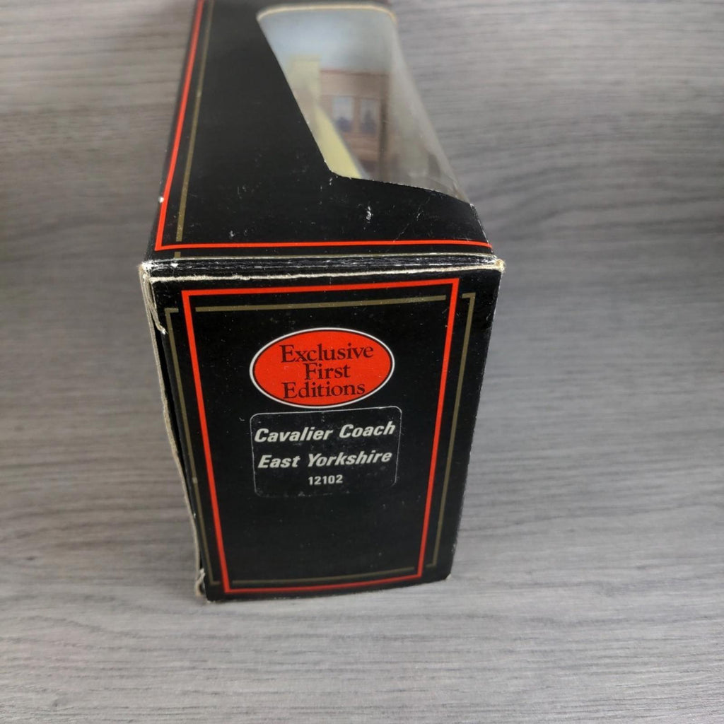 Exclusive First Editions EFE Cavalier Coach 12102 Diecast Model 1:76 Scale