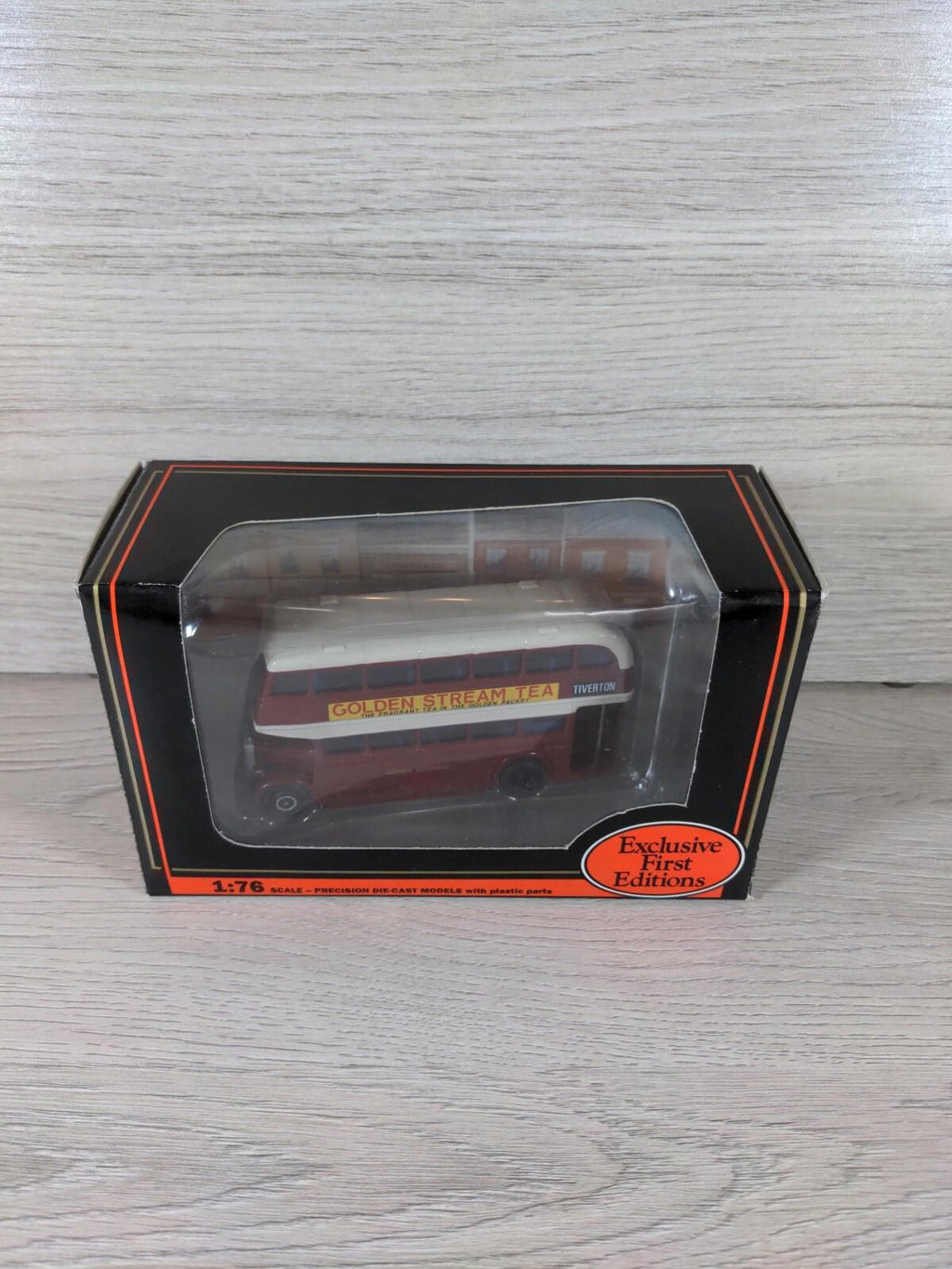 Exclusive First Editions Leyland PD2 Lowbridge Devon General 16004 1:76 Scale