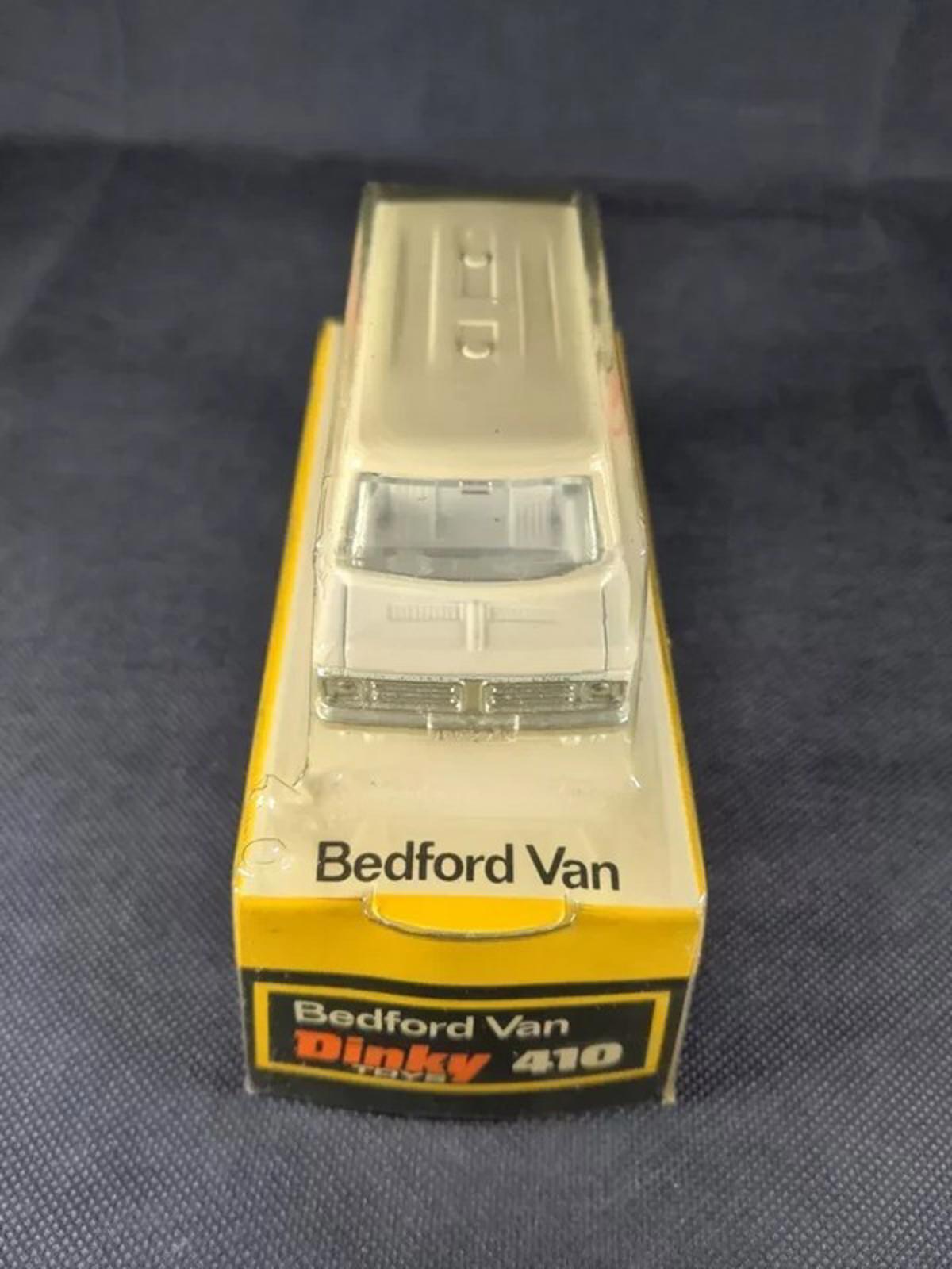 Dinkiy Toys Speedwheels 410 Diecast Model Bedford Van