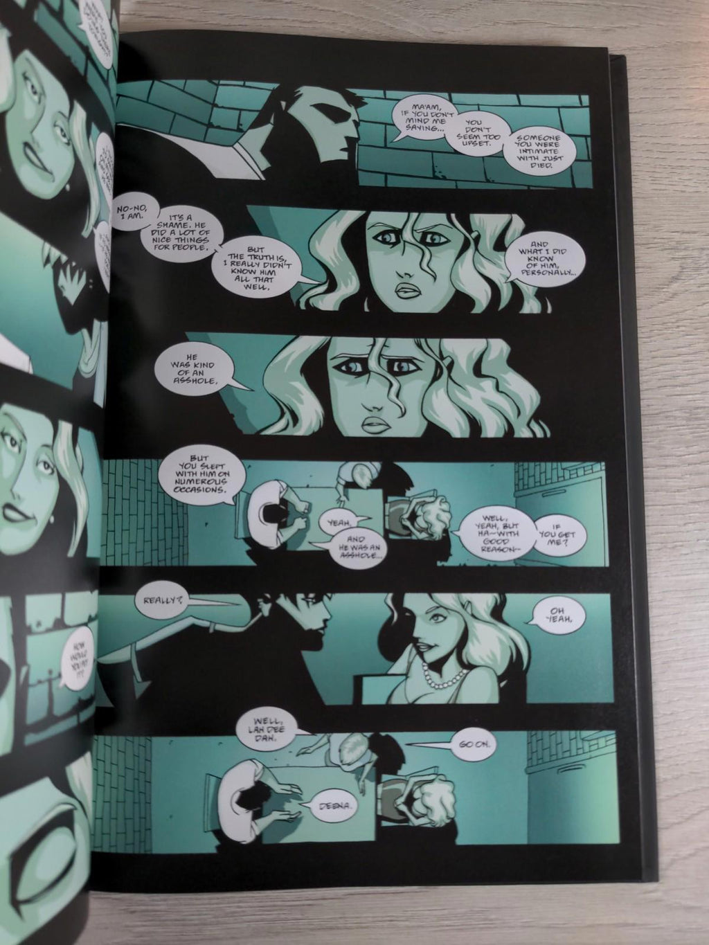 Powers Volume 3: Little Deaths by Brian M Bendis Icon Graphic Novel