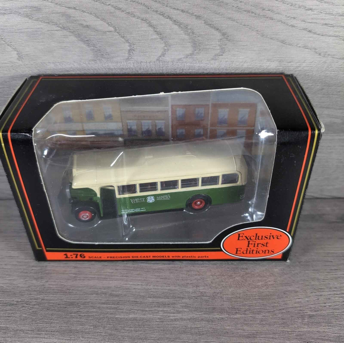 Exclusive First Editions EFE 18401 Leyland TS8 Tiger Diecast Model 1:76 Scale