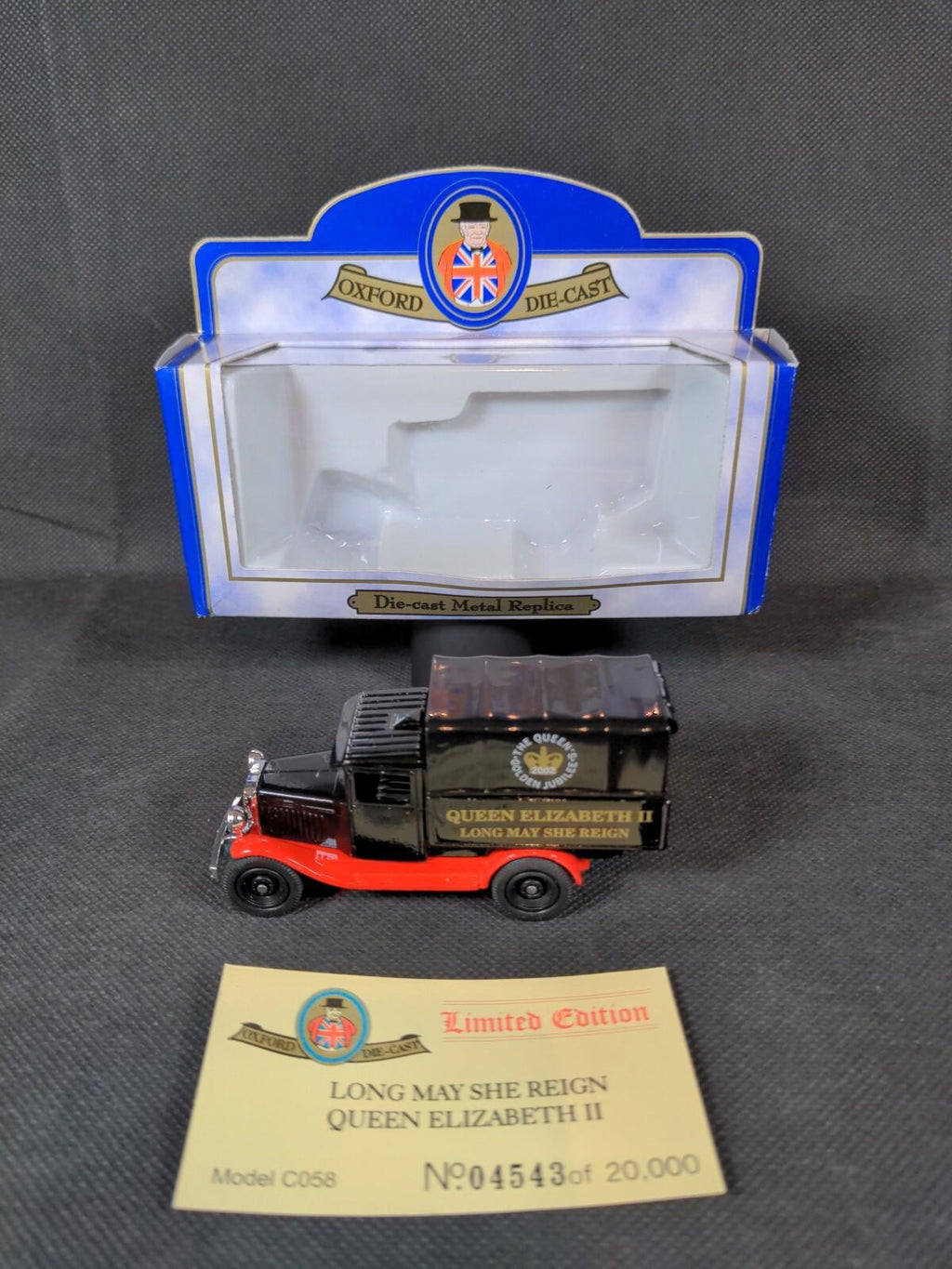 Oxford Diecast - Ltd Edition 1:43 Long May She Reign Queen Elizabeth II C058