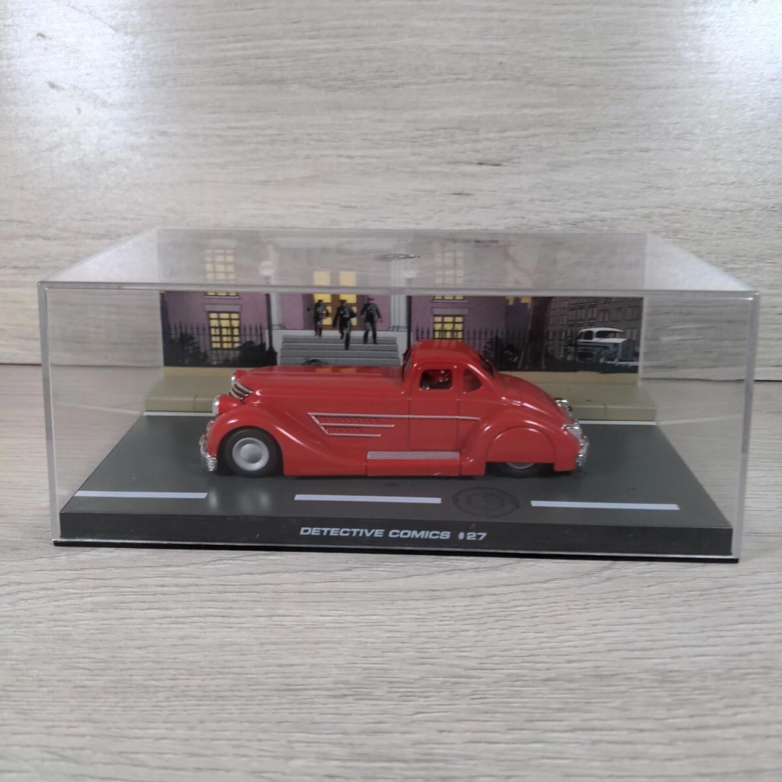 Eaglemoss Batman Automobilia Issue No 12 Detective Comics #27 DC Comics