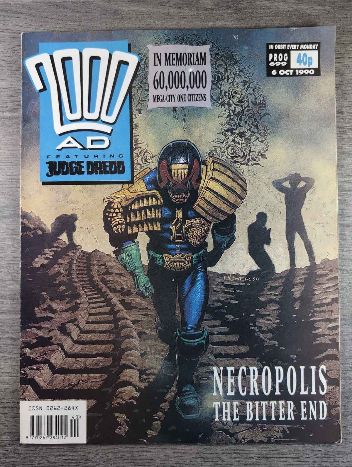 2000AD Prog 699 Featuring Judge Dredd Comic 6th Oct 1990 Vintage Retro Comic