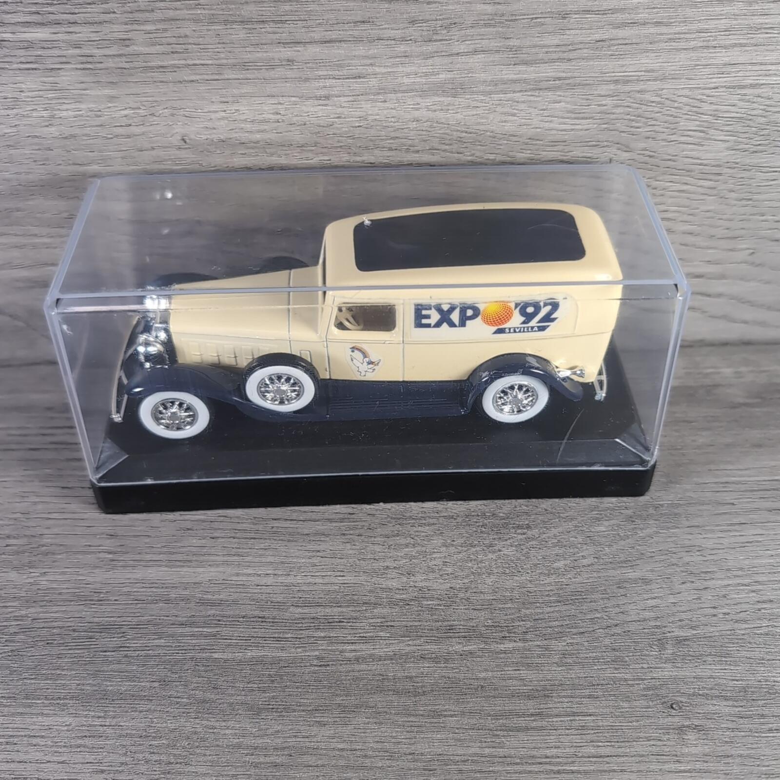Solido Cadillac Van 1:43 Scale Diecast Model Van