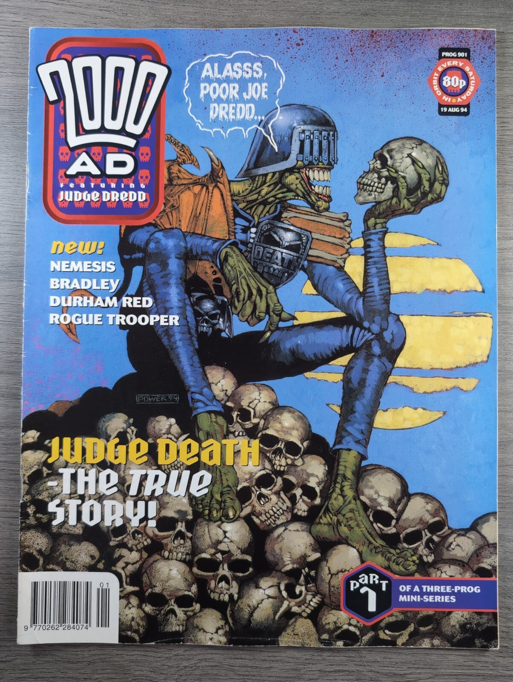 2000AD Prog 901 Featuring Judge Dredd Comic 19th Aug 1994 Vintage Retro Comic