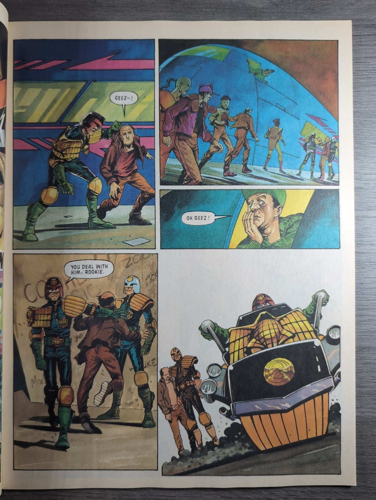 2000AD Prog 667 Featuring Judge Dread Comic 24th Feb 1990 Vintage Retro Comic - Retrorama UK