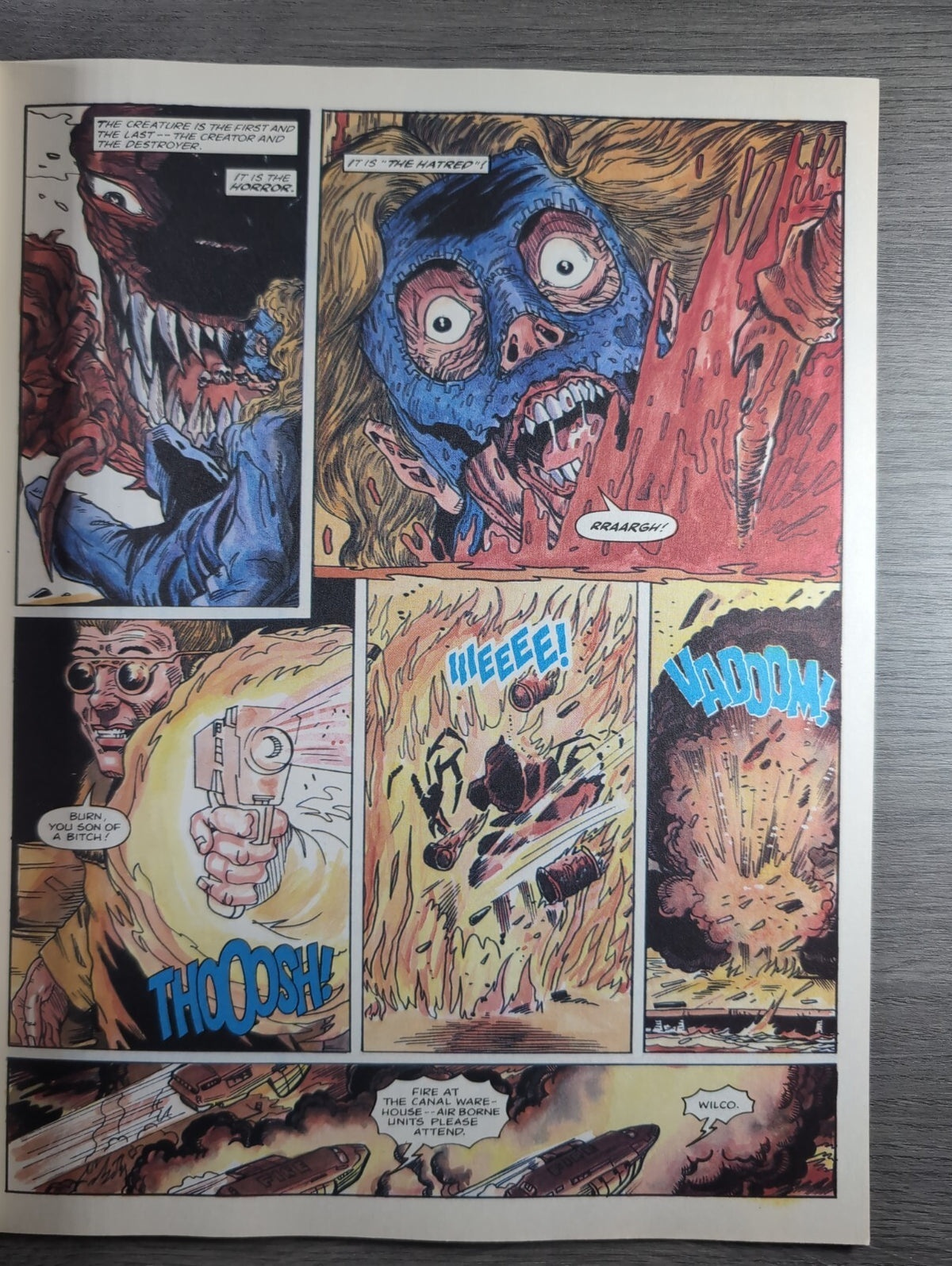 2000AD Prog 880 Featuring Judge Dredd Comic 25th March 1994 Vintage Retro Comic