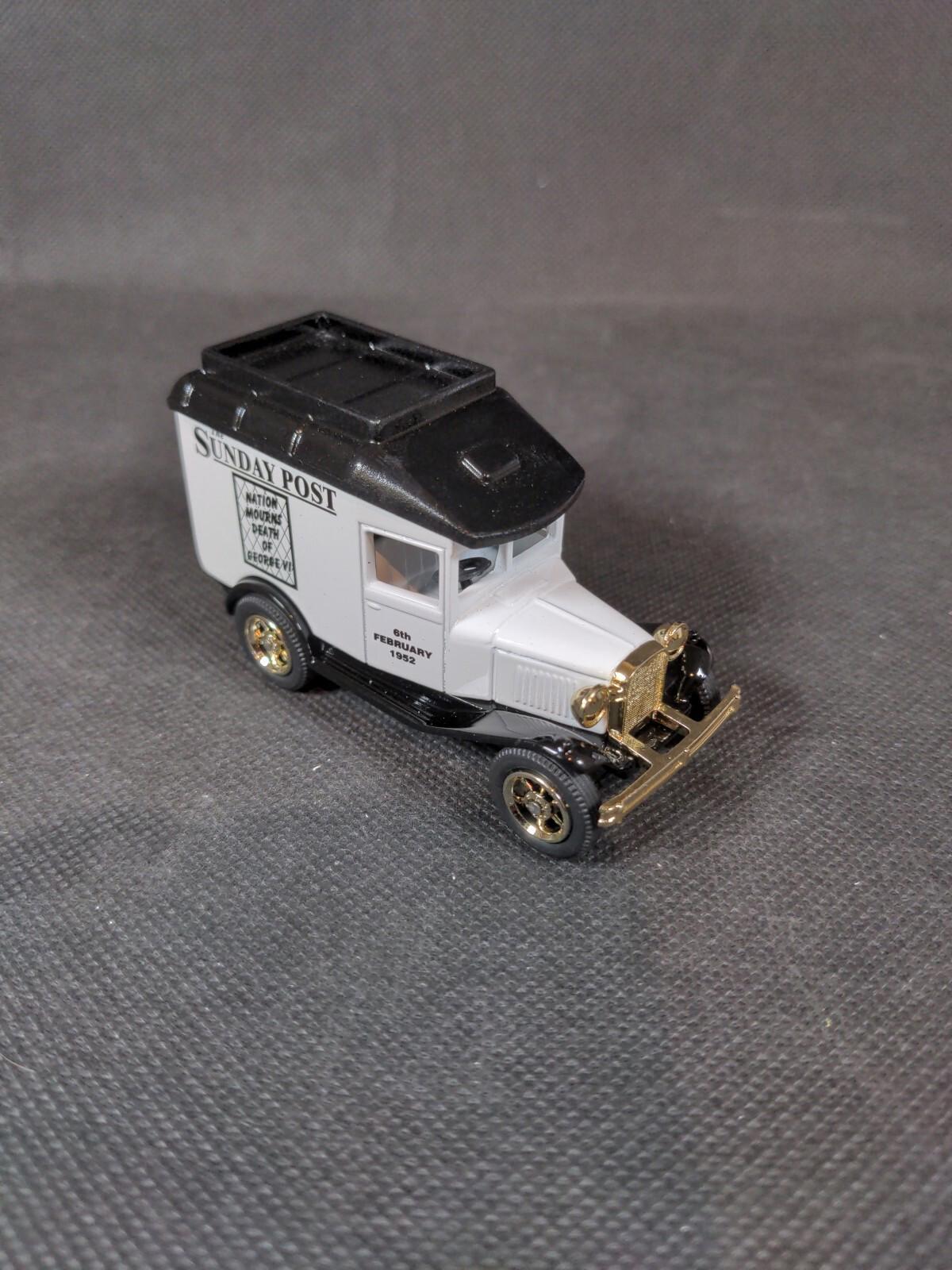 Oxford Diecast - Ltd Edition 1:43 Sunday Post Golden Jubilee Celebrations 2002 - Retrorama UK