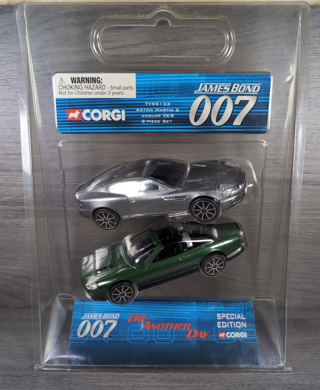 Corgi TY99132 Aston Martin & Jaguar XKR Set Die Another Day 007 Special Edition